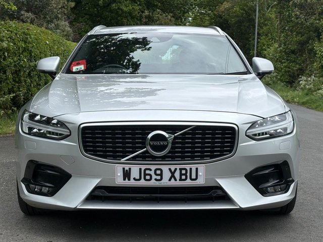 View our VOLVO V90