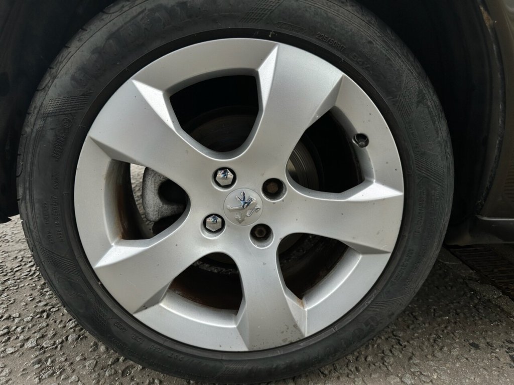 2011 Peugeot 3008 thumbnail 13