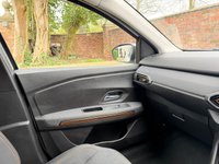 USED 2021 21 DACIA SANDERO STEPWAY 1.0 TCe Comfort Hatchback 5dr Petrol CVT Euro 6 (s/s) (90 ps) 