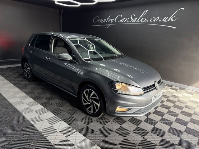 View our VOLKSWAGEN GOLF