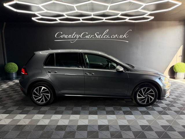 2019 Volkswagen GOLF