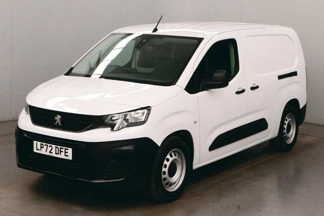 2023 PARTNER 700 50KWH PROFESSIONAL PREMIUM AUTOMATIC 136 BHP 7.4KW CHARGER LWB 5 SEATS... photo