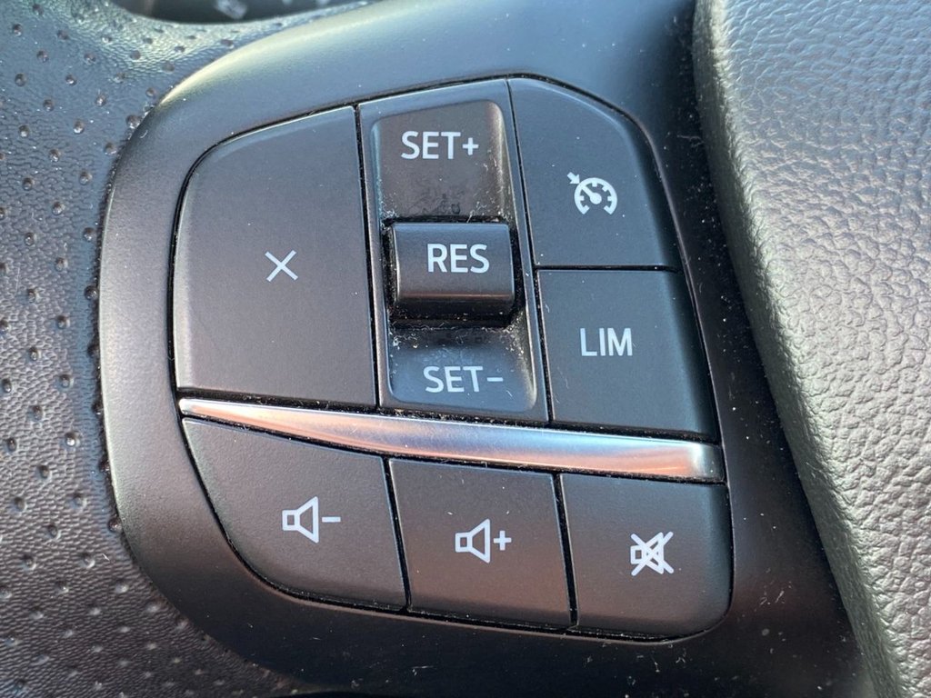 USED 2023 72 FORD KUGA 2.5h Duratec ST-Line X Edition SUV 5dr Petrol Hybrid CVT Euro 6 (s/s) (190 ps) SUV