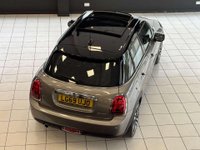 USED 2019 69 MINI HATCH 1.5 Cooper Exclusive Hatchback 5dr Petrol Steptronic Euro 6 (s/s) (136 ps) 1 OWNER + PAN ROOF + SAT NAV