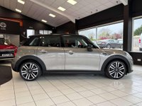 USED 2019 69 MINI HATCH 1.5 Cooper Exclusive Hatchback 5dr Petrol Steptronic Euro 6 (s/s) (136 ps) 1 OWNER + PAN ROOF + SAT NAV