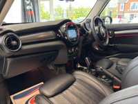 USED 2019 69 MINI HATCH 1.5 Cooper Exclusive Hatchback 5dr Petrol Steptronic Euro 6 (s/s) (136 ps) 1 OWNER + PAN ROOF + SAT NAV