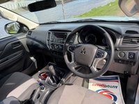 USED 2020 70 MITSUBISHI L200 2.2 DI-D DC 4Life Pickup Double Cab 4dr Diesel Manual 4WD Euro 6 (s/s) (150 ps) **4WD**6-SPEED MANUAL**LOW MILAGE**REAR CANOPY**