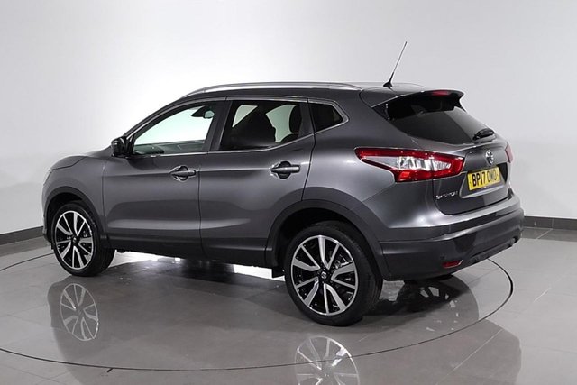 View our NISSAN QASHQAI