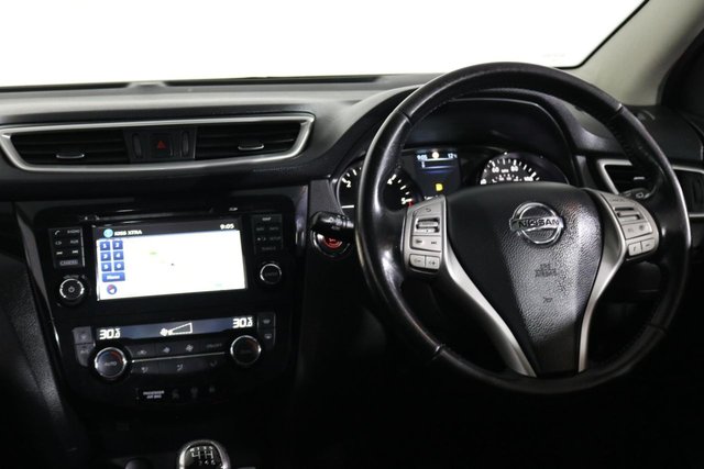 View our NISSAN QASHQAI