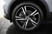 USED 2020 69 VOLVO XC40 1.5h T5 Twin Engine 10.7kWh R-Design 5dr Auto (19