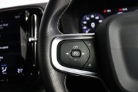 USED 2020 69 VOLVO XC40 1.5h T5 Twin Engine 10.7kWh R-Design 5dr Auto (19