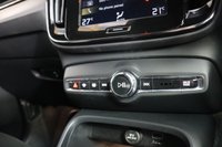 USED 2020 69 VOLVO XC40 1.5h T5 Twin Engine 10.7kWh R-Design 5dr Auto (19