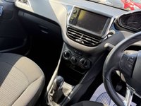 USED 2018 68 PEUGEOT 208 1.2 PureTech Signature Hatchback 5dr Petrol Manual Euro 6 (s/s) (82 ps) SERVICE HISTORY - 6 STAMPS, REAR PARKING SENSORS