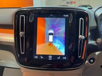 USED 2019 19 VOLVO XC40 2.0 D3 Momentum SUV 5dr Diesel Auto Euro 6 (s/s) (150 ps) Over &pound;6000 Extras. HUGE Spec