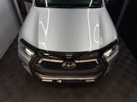 USED 2021 21 TOYOTA HI-LUX 2.8 D-4D Invincible X Pickup Double Cab 4dr Diesel Auto 4WD Euro 6 (s/s) (204 ps) 