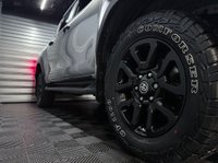 USED 2021 21 TOYOTA HI-LUX 2.8 D-4D Invincible X Pickup Double Cab 4dr Diesel Auto 4WD Euro 6 (s/s) (204 ps) 