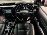 USED 2021 21 TOYOTA HI-LUX 2.8 D-4D Invincible X Pickup Double Cab 4dr Diesel Auto 4WD Euro 6 (s/s) (204 ps) 
