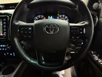 USED 2021 21 TOYOTA HI-LUX 2.8 D-4D Invincible X Pickup Double Cab 4dr Diesel Auto 4WD Euro 6 (s/s) (204 ps) 