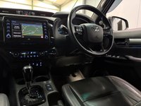 USED 2021 21 TOYOTA HI-LUX 2.8 D-4D Invincible X Pickup Double Cab 4dr Diesel Auto 4WD Euro 6 (s/s) (204 ps) 