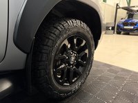 USED 2021 21 TOYOTA HI-LUX 2.8 D-4D Invincible X Pickup Double Cab 4dr Diesel Auto 4WD Euro 6 (s/s) (204 ps) 
