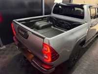 USED 2021 21 TOYOTA HI-LUX 2.8 D-4D Invincible X Pickup Double Cab 4dr Diesel Auto 4WD Euro 6 (s/s) (204 ps) 