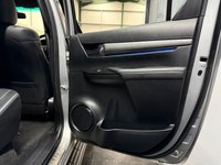 USED 2021 21 TOYOTA HI-LUX 2.8 D-4D Invincible X Pickup Double Cab 4dr Diesel Auto 4WD Euro 6 (s/s) (204 ps) 