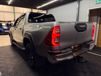 USED 2021 21 TOYOTA HI-LUX 2.8 D-4D Invincible X Pickup Double Cab 4dr Diesel Auto 4WD Euro 6 (s/s) (204 ps) 