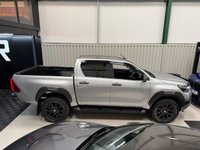 USED 2021 21 TOYOTA HI-LUX 2.8 D-4D Invincible X Pickup Double Cab 4dr Diesel Auto 4WD Euro 6 (s/s) (204 ps) 