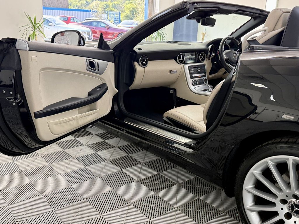 USED 2017 17 MERCEDES-BENZ SLC 2.0 SLC200 AMG Line Convertible 2dr Petrol G-Tronic Euro 6 (s/s) (184 ps) 