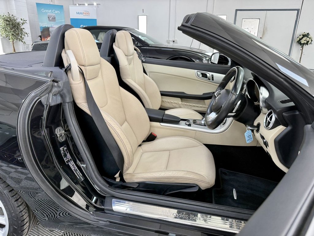 USED 2017 17 MERCEDES-BENZ SLC 2.0 SLC200 AMG Line Convertible 2dr Petrol G-Tronic Euro 6 (s/s) (184 ps) 