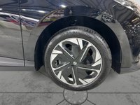 USED 2025 75 MG Mg4 64kWh SE Long Range Hatchback 5dr Electric Auto (203 ps) 