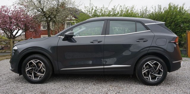 View our KIA SPORTAGE