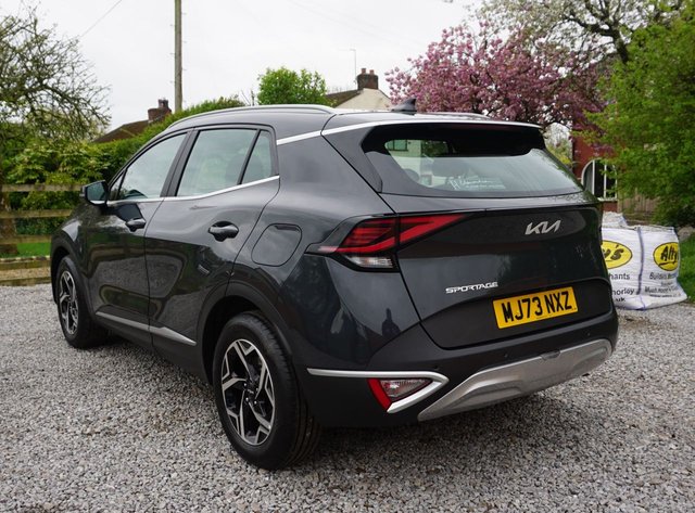 View our KIA SPORTAGE