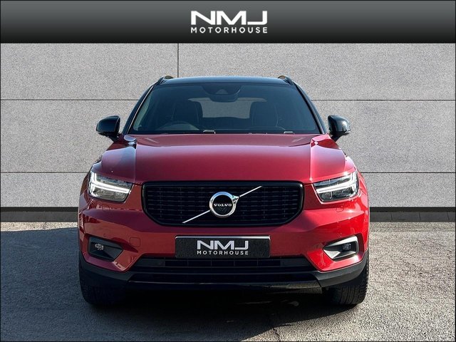 View our VOLVO XC40