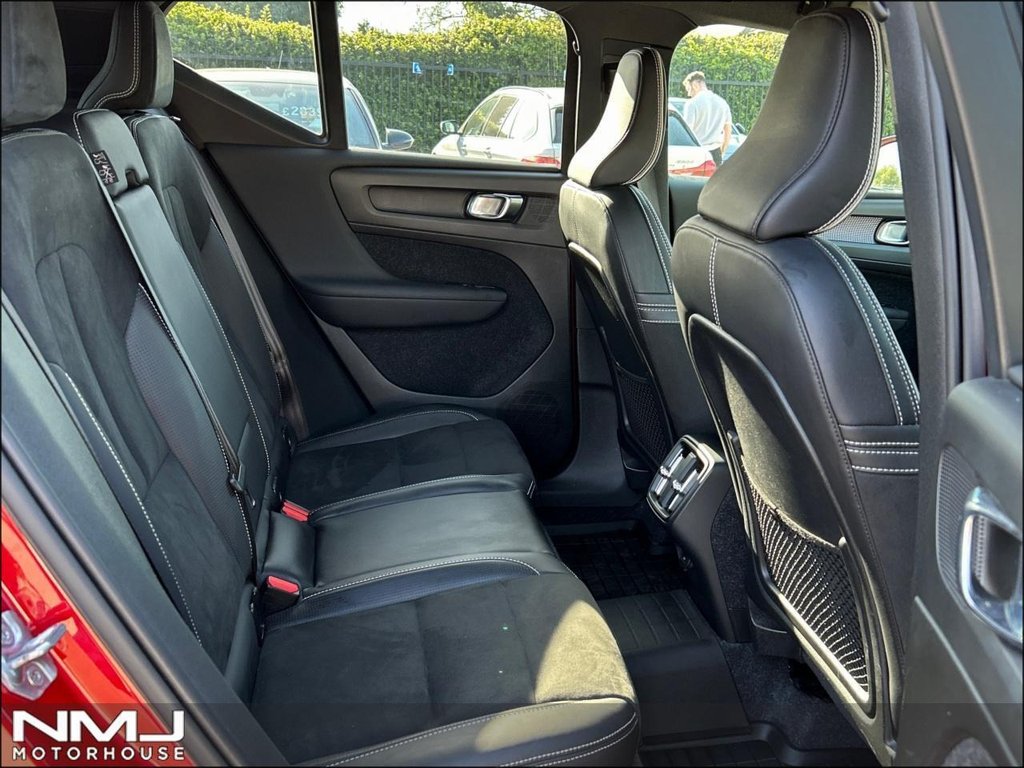 USED 2019 19 VOLVO XC40 2.0 T4 R-Design Auto AWD Euro 6 (s/s) 5dr 9.9%APR LOW MILEAGE Â£4K EXTRAS