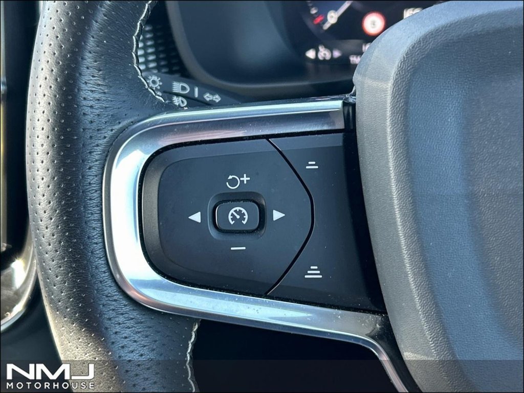 USED 2019 19 VOLVO XC40 2.0 T4 R-Design Auto AWD Euro 6 (s/s) 5dr 9.9%APR LOW MILEAGE Â£4K EXTRAS