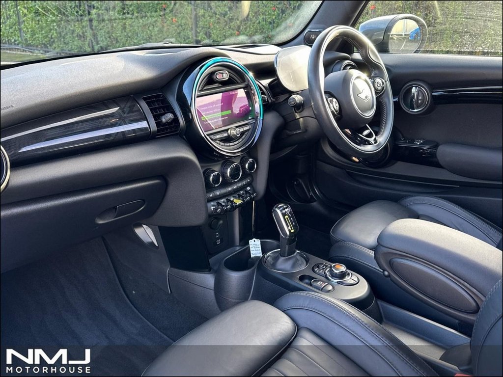 USED 2021 21 MINI Electric Hatch Cooper SE 32.6kWh Level 3 Auto 3dr 9.9%APR PAN ROOF HARMAN KARDON