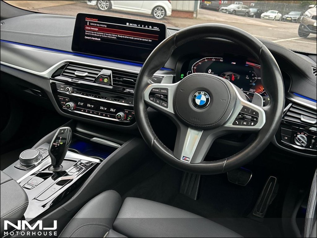 USED 2023 23 BMW 5 SERIES 2.0 520d MHT M Sport Touring Steptronic Euro 6 (s/s) 5dr 9.9%APR PAN ROOF M SPORT PCKGE