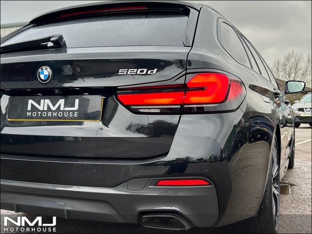 USED 2023 23 BMW 5 SERIES 2.0 520d MHT M Sport Touring Steptronic Euro 6 (s/s) 5dr 9.9%APR PAN ROOF M SPORT PCKGE