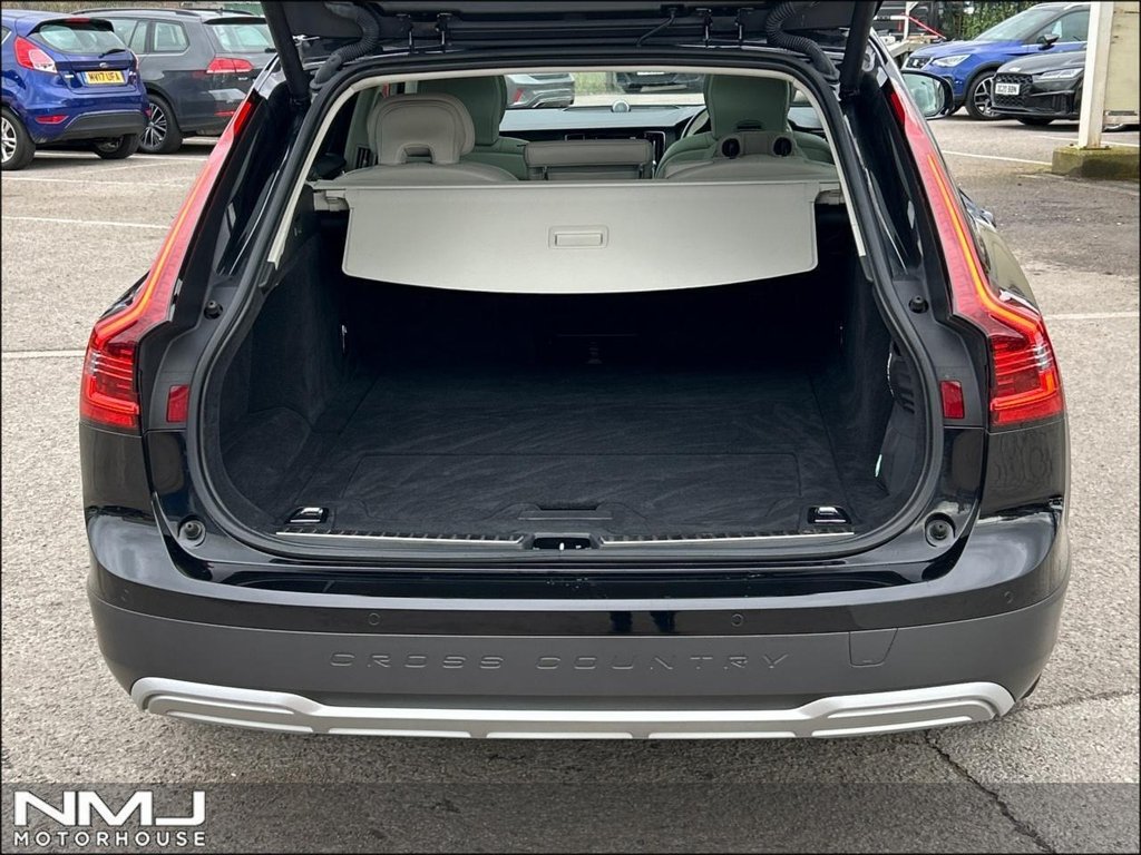 USED 2020 70 VOLVO V90 Cross Country 2.0 B6 MHEV Auto AWD Euro 6 (s/s) 5dr 9.9%APR BLONDE LTHR LOUNGE PK