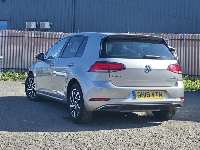 View our VOLKSWAGEN GOLF
