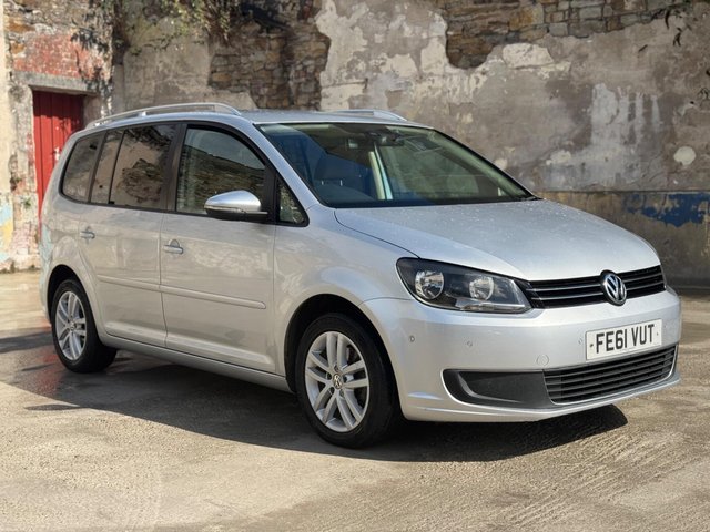 2011 VOLKSWAGEN TOURAN