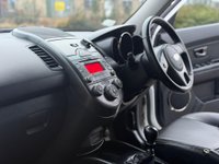 USED 2011 61 KIA SOUL 1.6 CRDi Echo Euro 4 5dr Delivery & warranty