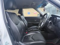 USED 2011 61 KIA SOUL 1.6 CRDi Echo Euro 4 5dr Delivery & warranty