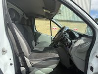 USED 2014 14 VAUXHALL VIVARO 2.0 2700 CDTi FWD L1 4dr Delivery