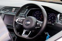 USED 2017 17 VOLKSWAGEN TIGUAN 2.0 TDI BlueMotion Tech R-Line SUV 5dr Diesel DSG Euro 6 (s/s) (150 ps) 