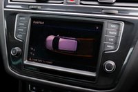 USED 2017 17 VOLKSWAGEN TIGUAN 2.0 TDI BlueMotion Tech R-Line SUV 5dr Diesel DSG Euro 6 (s/s) (150 ps) 