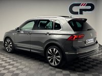 USED 2017 17 VOLKSWAGEN TIGUAN 2.0 TDI BlueMotion Tech R-Line SUV 5dr Diesel DSG 4Motion Euro 6 (s/s) (190 ps) PAN ROOF|DIGI DASH|HEATED SEATS