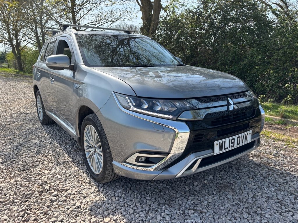 USED 2019 19 MITSUBISHI OUTLANDER 2.4h TwinMotor 13.8kWh 4h SUV 5dr Petrol Plug-in Hybrid CVT 4WD Euro 6 (s/s) (209 ps) &pound;ZERO DEPOSIT FINANCE