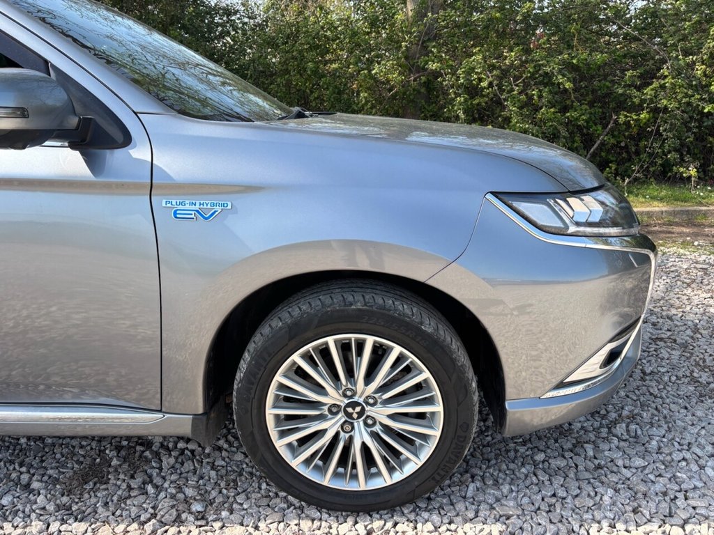 USED 2019 19 MITSUBISHI OUTLANDER 2.4h TwinMotor 13.8kWh 4h SUV 5dr Petrol Plug-in Hybrid CVT 4WD Euro 6 (s/s) (209 ps) &pound;ZERO DEPOSIT FINANCE